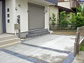大田区で門柱を造らず機能門柱のみでスッキリ玄関周りを演出したオープン外構の施工写真